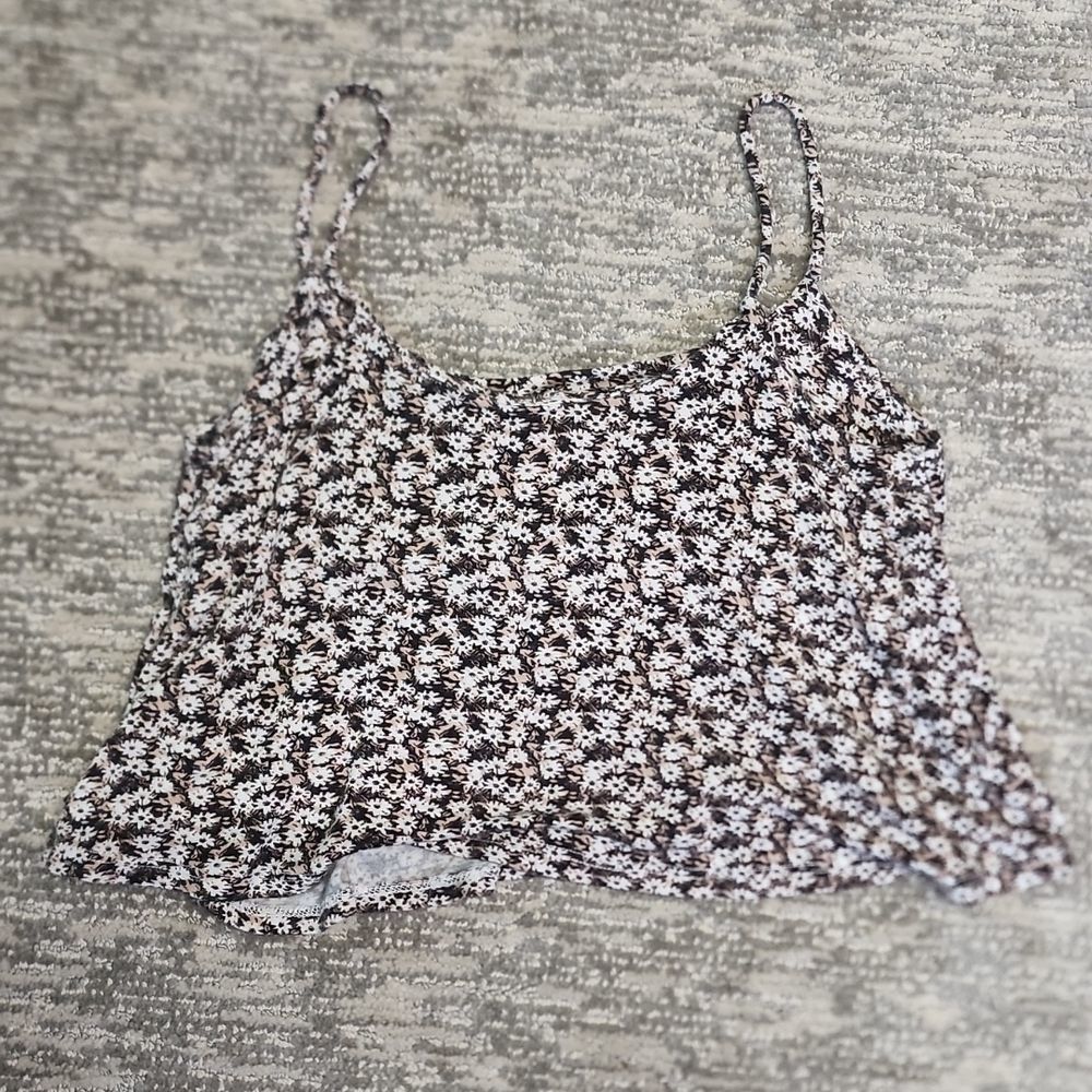 Nollie brand crop top - Picture 8 of 8